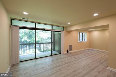 1650 Parkcrest Cir unit 201, Reston, VA 20190 - photo 5