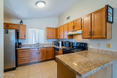124 W Ivyglen St, Mesa, AZ 85201 - photo 4