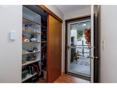 9924 SW Trapper Terrace, Beaverton, OR 97008 - photo 5