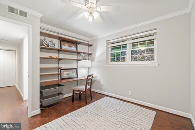 2625 S Walter Reed Dr unit A, Arlington, VA 22206 - photo 2