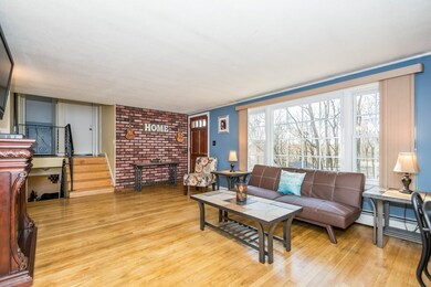 143 Sladen St, Dracut, MA 01826 - photo 4