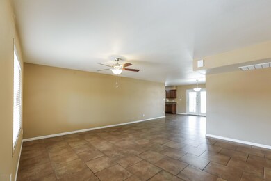 9608 N 43rd Dr, Glendale, AZ 85302 - photo 4