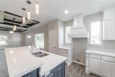 801 Robin Anne Cir, Alamo, TX 78516 - photo 7