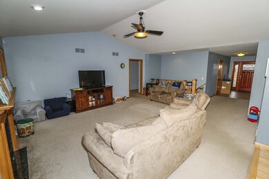 5185 Nannyberry Dr, Fitchburg, WI 53711 - photo 3