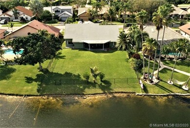 1640 W Oak Knoll Cir, Davie, FL 33324 - photo 6