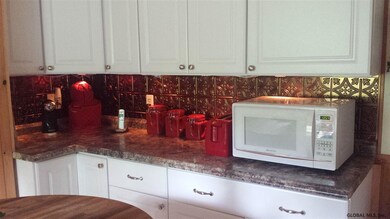 4 Greene St, Troy, NY 12180 - photo 2