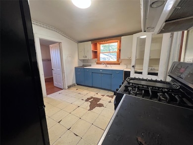 207 NE 8th St, Stuart, IA 50250 - photo 7