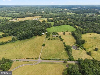 76 Battle Mountain Rd, Amissville, VA 20106 - photo 4