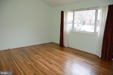 3721 Astoria Rd, Kensington, MD 20895 - photo 3