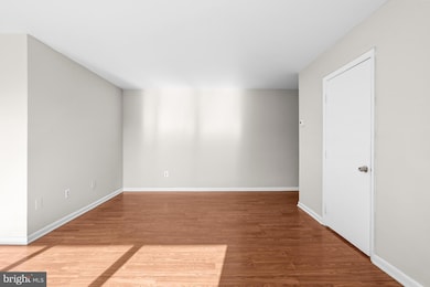 7616 Savannah St unit 201, Falls Church, VA 22043 - photo 7