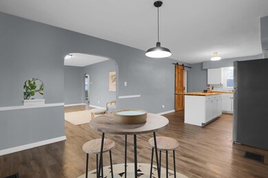 Eat in Kitchen