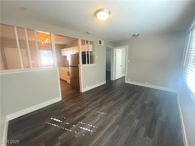 221 S 10th St unit 5, Las Vegas, NV 89101 - photo 4