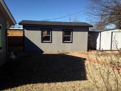10x20 Shop with Electric and cable and gas hookup,
