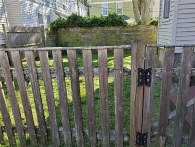 28 Newport Ave unit 2, Newport, RI 02840 - photo 4