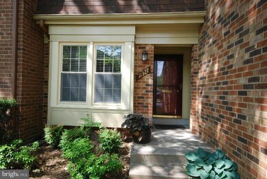 11327 Empire Ln, Rockville, MD 20852 - photo 2