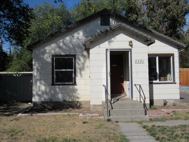 2221 Orchard Ave, Klamath Falls, OR 97601 - photo 2