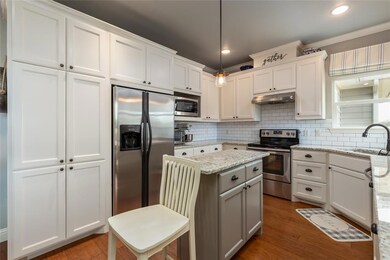 1253 Mcvoid Rd, Springtown, TX 76082 - photo 5