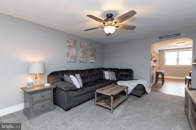 264 Crestwood Dr, Clifton Heights, PA 19018 - photo 5