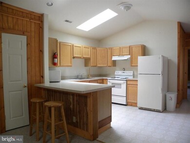 11951 APT C Lee Hwy, Sperryville, VA 22740 - photo 3