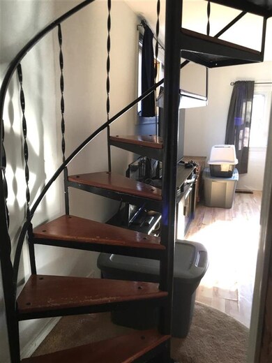 8 Adams St, Saint Albans, VT 05478 - photo 7