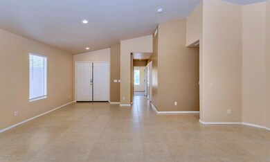 7922 W Albert Ln-large-005-3-Living Room