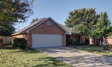 1537 Oak Tree Cir, Weatherford, TX 76086 - photo 3