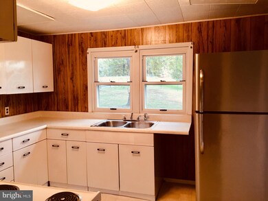 10421 Knobley Rd, Keyser, WV 26726 - photo 7