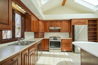 48 Pinecrest Rd, Holliston, MA 01746 - photo 2