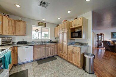 2720 E 4th Ave-16