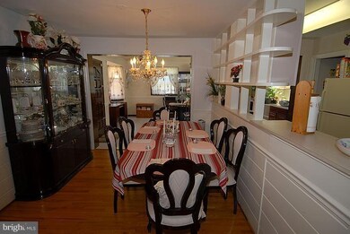 9302 Lynmont Dr, Adelphi, MD 20783 - photo 7