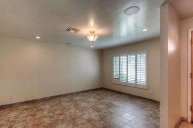 002_Living Room