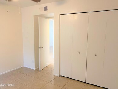 452 S Olive unit 5, Mesa, AZ 85204 - photo 5