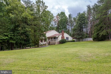 214 Woodfield Dr, Spotsylvania, VA 22553 - photo 2