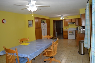 24 Windwood Dr, Ludlow, MA 01056 - photo 4