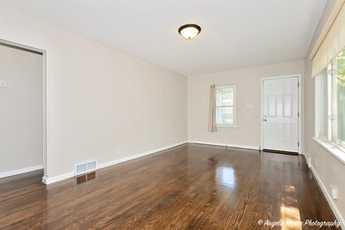 812 Indiana Ave, Waukegan, IL 60085 - photo 5