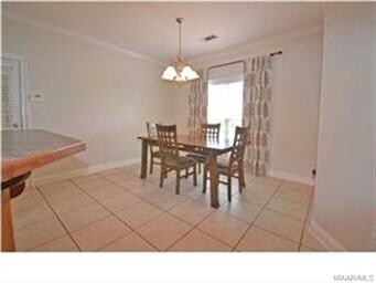Breakfast room