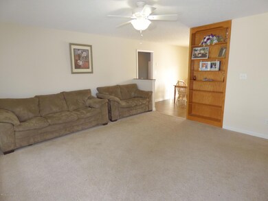 165 Hillcrest Dr, Mount Washington, KY 40047 - photo 3