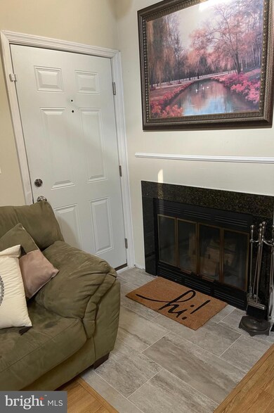 14116 Bowsprit Ln unit 909, Laurel, MD 20707 - photo 6