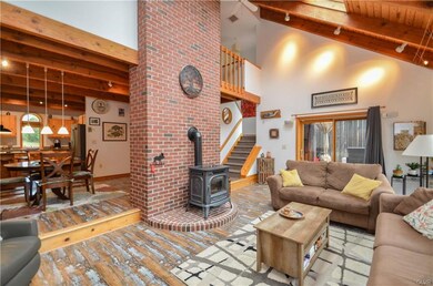 336 Sexton Rd, Wind Gap, PA 18091 - photo 3