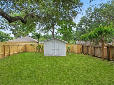 2001 Briar Ln, Richmond, TX 77469 - photo 3