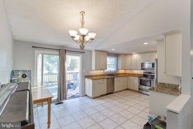 11720 Othello Terrace, Germantown, MD 20876 - photo 5