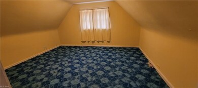 Spacious 2nd bedroom
