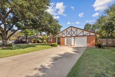 1025 Princeton Place, Cleburne, TX 76033 - photo 2