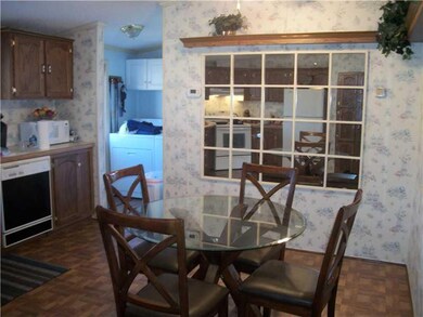 Kitchen. EAT IN KITCHEN