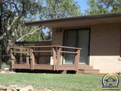 6026 SW 46th St, Topeka, KS 66610 - photo 4