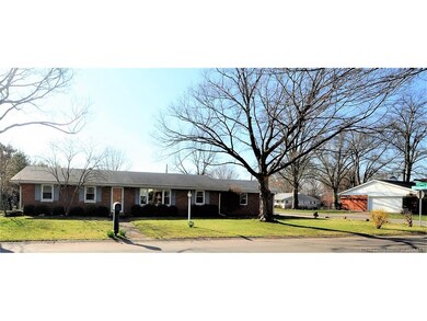 914 Brookwood Dr, New Albany, IN 47150 - photo 2