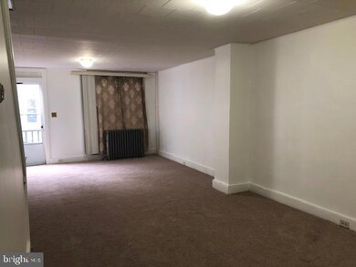 433 Locust St, Reading, PA 19604 - photo 4