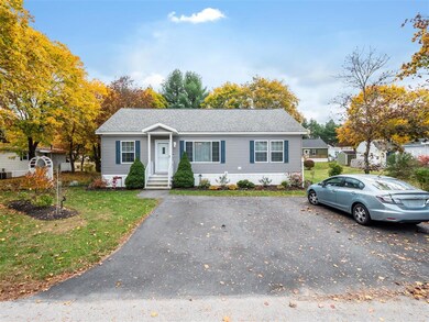 17 Circlefield Dr, Nashua, NH 03062 - photo 3