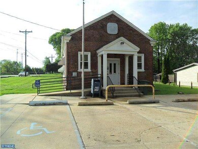 201 Broad St, Saint Georges, DE 19733 - photo 4