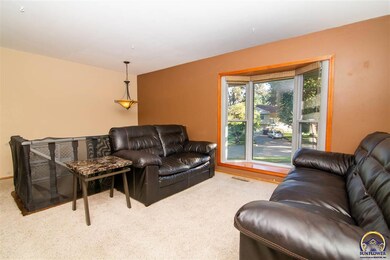 3101 SW Grand Ct, Topeka, KS 66614 - photo 4